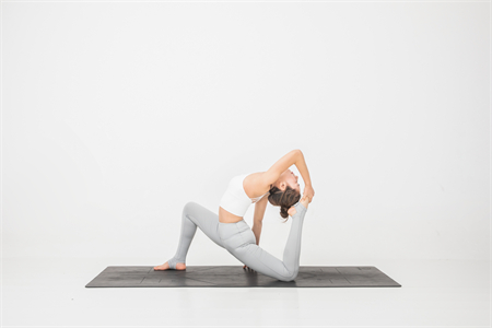 苏州瑜伽培训——瑜伽开肩