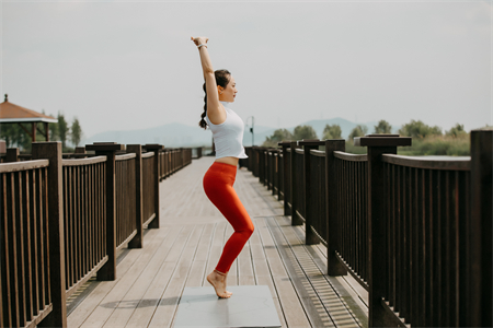 玛尼瑜伽教练培训老师——颜馨瑶