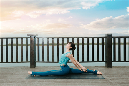 玛尼瑜伽教练培训老师——李睿 玛尼瑜伽教练培训老师——李睿